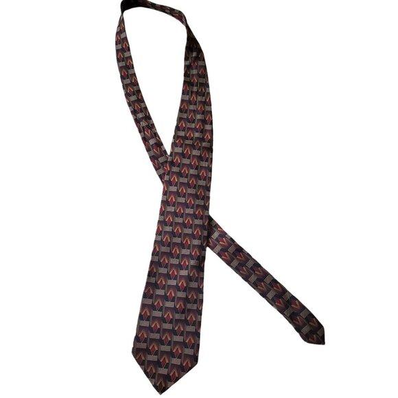 Ziggurat 100% Silk Hand Sewn Neck Tie - Picture 1 of 5